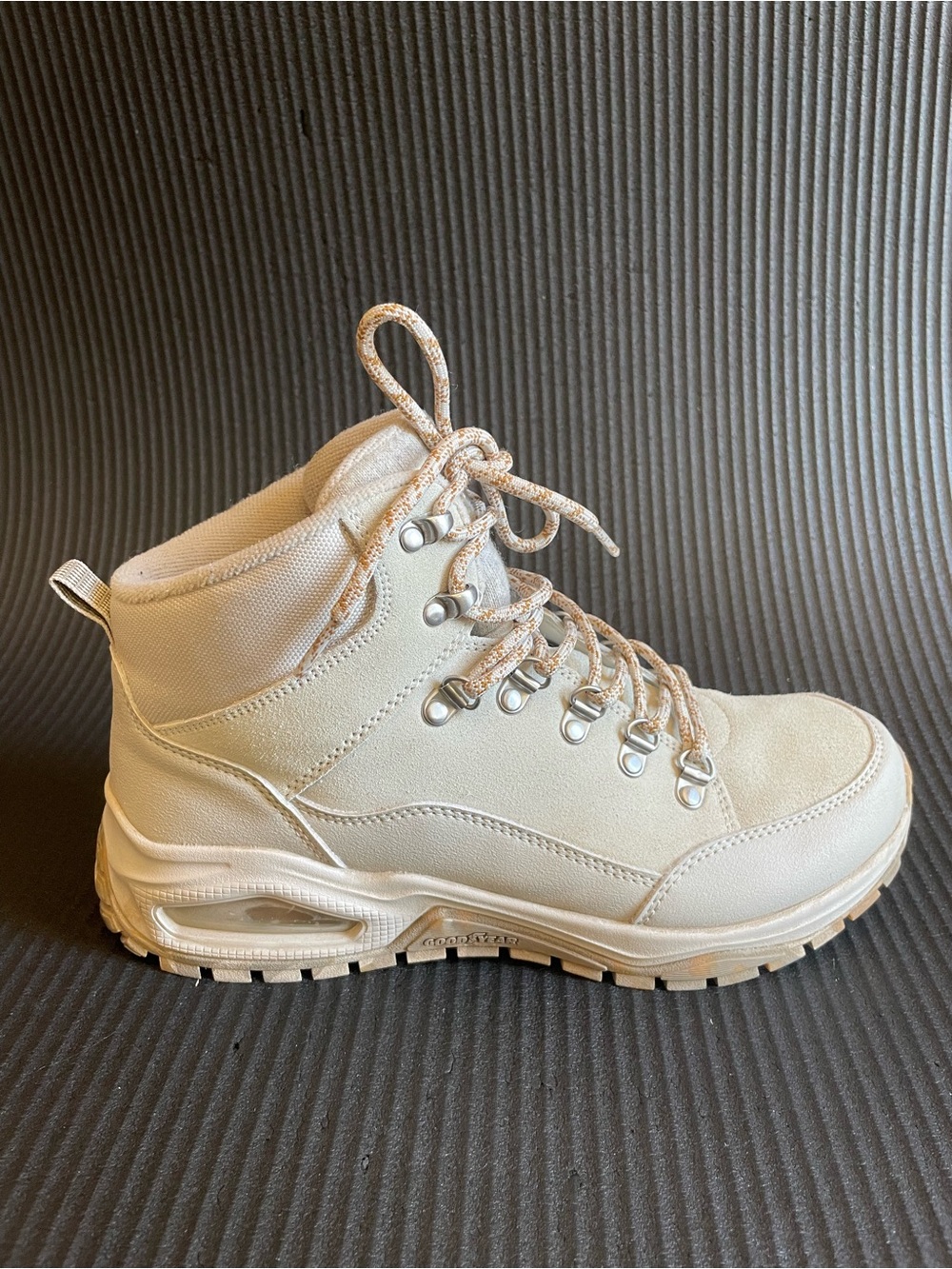 SKECHERS STREET LOS ANGELES WOMENS ONE4TRAILZ SIZE 10